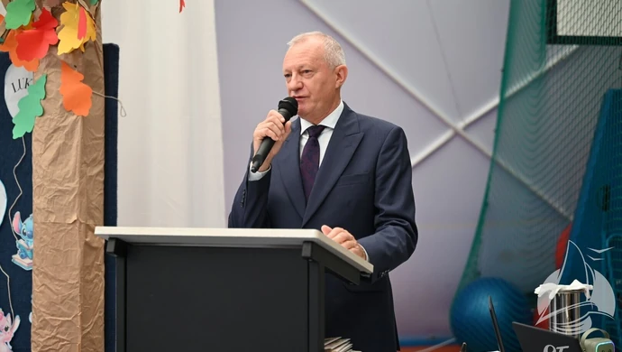 80 lat Szkoły Podstawowej w Krzepielowie. Uroczystość z pasowaniem pierwszoklasistów i kapsułą czasu