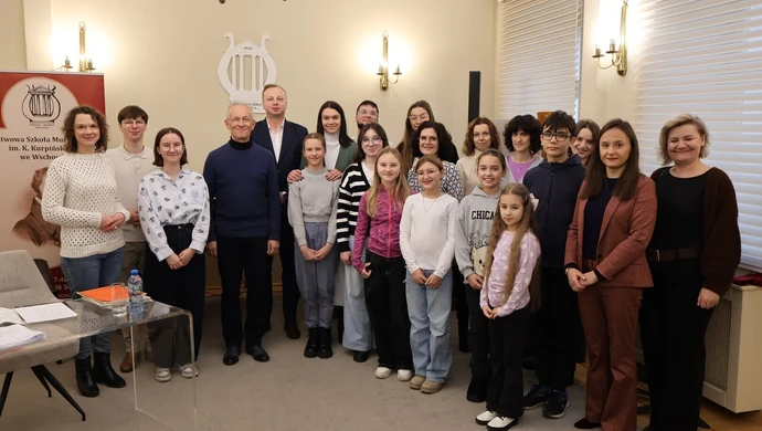 Profesor Traczewski we wschowskiej szkole muzycznej. Na warsztaty przyjechali uczniowie z całego regionu