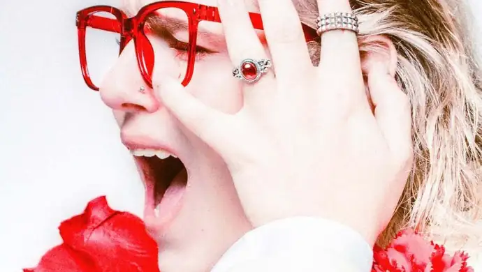 Norbert Wronka walczy o Eurowizję. Wokalista z gminy Wschowa zgłosił utwór pt. „Boję się”