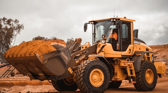  3 najlepsze koparko-ładowarki