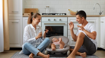 Leżaczek z automatycznym bujaniem – luksus czy konieczność?