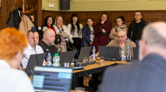 Radni przegłosowali zamiar likwidacji szkół w Łysinach, Konradowie i Lginiu