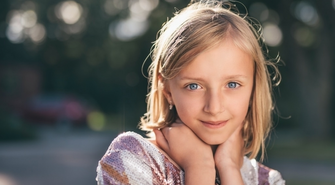 Od kiedy można zostawić dziecko samo w domu? Poznaj kluczowe informacje!