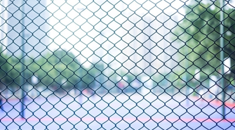 Czym różnią się różne rodzaje siatek metalowych?