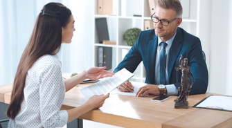 Pomoc prawna dla obcokrajowców w Polsce – co warto wiedzieć?