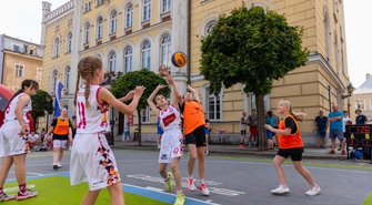 Turniej koszykówki 3x3 na Dni Wschowy 2025. Puchar Burmistrza i nagrody o wartości 1000 zł czekają