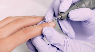 Frezarka – niezbędne narzędzie każdej stylistki paznokci