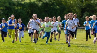 Sportowe święto najmłodszych we Wschowie. Po raz jedenasty pobiegli „Sprintem do Maratonu”