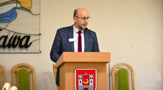 Burmistrz Sławy z absolutorium i wotum zaufania