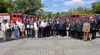 Powiat wschowski wzbogacił się o dwa nowe wozy strażackie