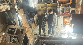 Policjanci odzyskali skradzioną elektronikę. Łupy były ukryte pod podłogą