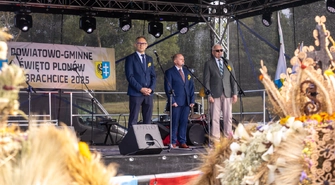 Dożynki Powiatowo-Gminne w Olbrachcicach. Rolnicy świętowali mimo kapryśnej pogody [ZDJĘCIA]