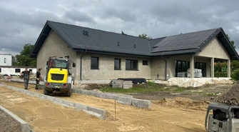 Budowa sali wiejskiej w Kandlewie coraz bliżej końca. „Już tej jesieni”