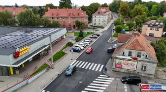 Plac Grunwaldu po przebudowie. Powiat Wschowski zakończył serię inwestycji drogowych
