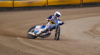 Młodzi żużlowcy z Fogo Unia Leszno odwiedzą Wschowę. Biblioteka Publiczna zaprasza