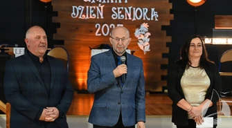 Dzień Seniora w gminie Sława. Mieszkańcy świętowali w sali wiejskiej w Starym Strączu
