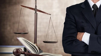 Obsługa prawna firm: kiedy jest potrzebna i jaką może przyjmować formę?