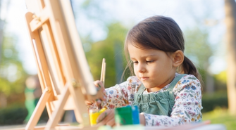 Artystyczne aktywności, które rozwijają cierpliwość, koncentrację i wyobraźnię dziecka