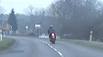 Uciekał motocyklem przed policją. 28-latek zatrzymany w lesie pod Szlichtyngową