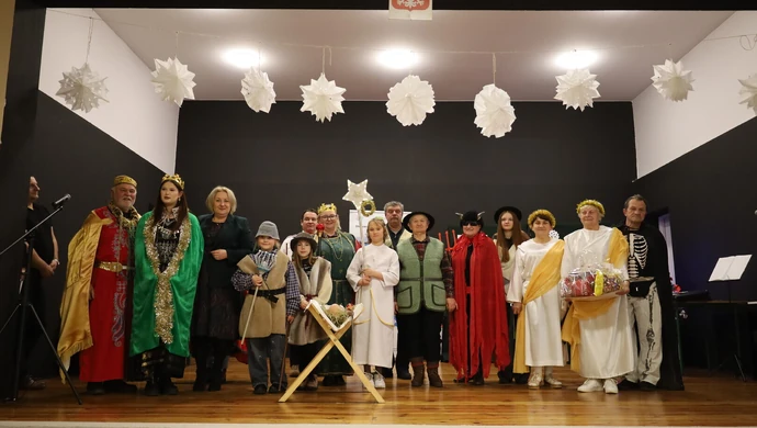Jeszcze raz poczuli magię świąt. Kolędy i jasełka w Szlichtyngowie [ZDJĘCIA]