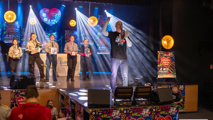 34. Finał WOŚP we Wschowie. Koncert Zbuka i pokaz tańca z ogniem na zakończenie [ZDJĘCIA]