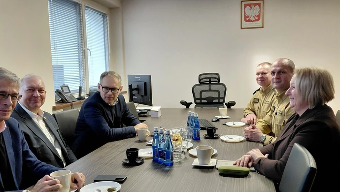 Nowy wóz i 2,27 mln zł na sprzęt. Strażacy podsumowali rok z samorządowcami