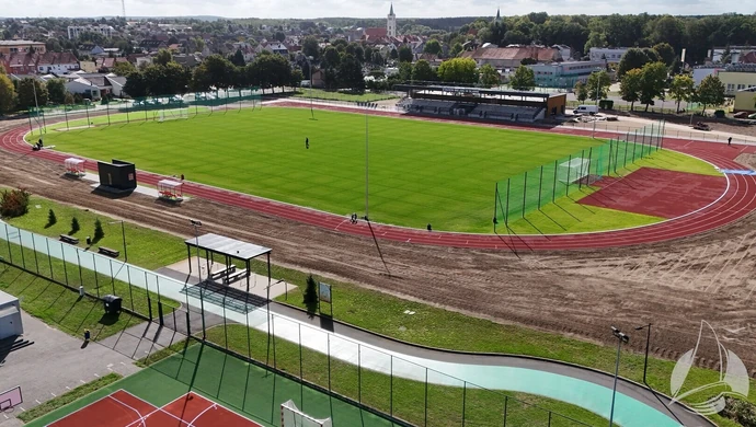„Stadion dla biegaczy”. Sława otwiera bieżnię dla wszystkich mieszkańców