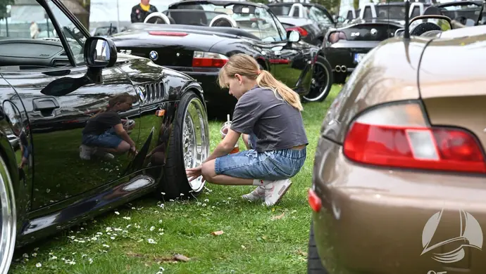 Ponad 70 BMW na plaży SCKiW. Zlot BMW Z dla Antosia