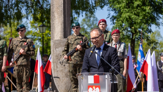 Wschowa uczciła Konstytucję 3 Maja. Msza, kwiaty i przemówienia [WIDEO]