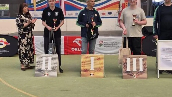 Trener i uczeń na podium. Zawodnicy Hetmana Wschowa z medalami