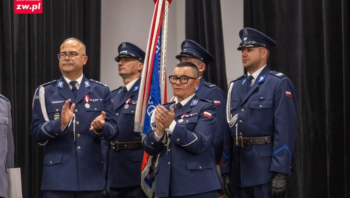 Powiatowe obchody Święta Policji we Wschowie. 28 awansów i medal od ministra [ZDJĘCIA]