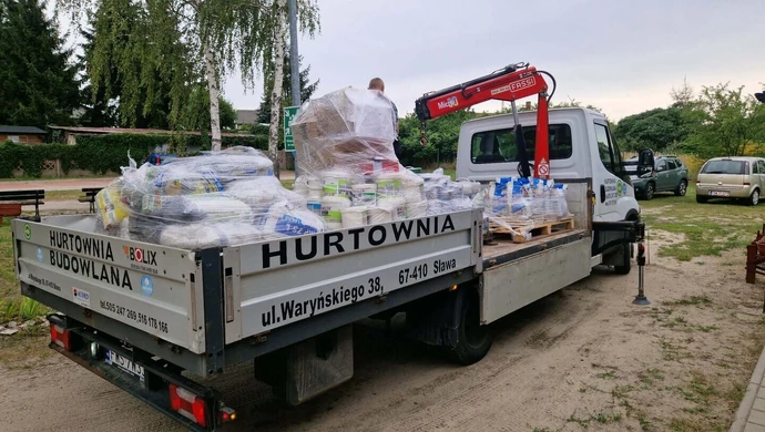 Wielkie serce firmy ze Sławy. Pszczółka – Eurom pomogła pogorzelcom z Przybyszowa