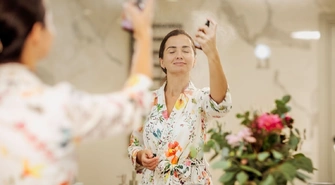 Delikatna pielęgnacja twarzy – jak używać hydrolatu na co dzień