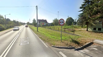 Koniec chodzenia po trawie przy ruchliwej DK12 w Szlichtyngowej. GDDKiA szuka wykonawcy