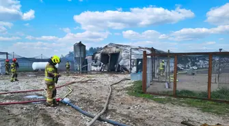 Pożar budynku gospodarczego w Lipinkach. Na miejscu liczne zastępy straży