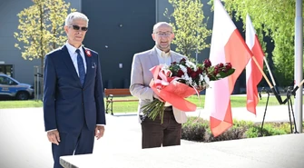 Oddali hołd twórcom Konstytucji 3 Maja. Obchody 235. rocznicy w Sławie