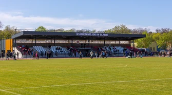 Czas na oficjalne przecięcie wstęgi. Sława otwiera nowy stadion