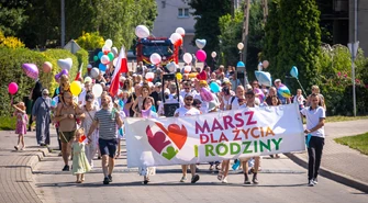Marsz dla Życia i Rodziny po raz trzeci we Wschowie. Start na Placu Farnym
