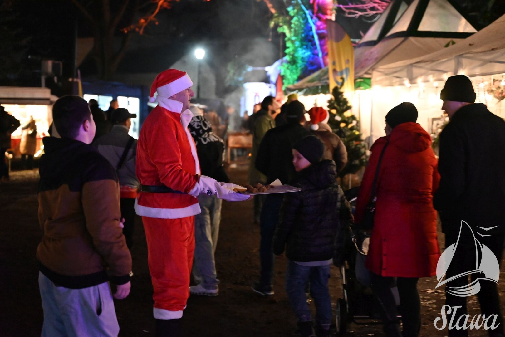 Świąteczna atmosfera przy sławskim pałacu Świąteczna atmosfera przy sławskim pałacu