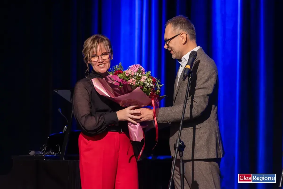 Marta Szeroka z burmistrzem Konradem Antkowiakiem podczas Dni Seniora we Wschowie